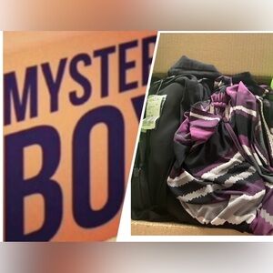 MYSTERY BOX WOMENS SIZE XL or fit like it CLOTHING BUNDLE MB124
